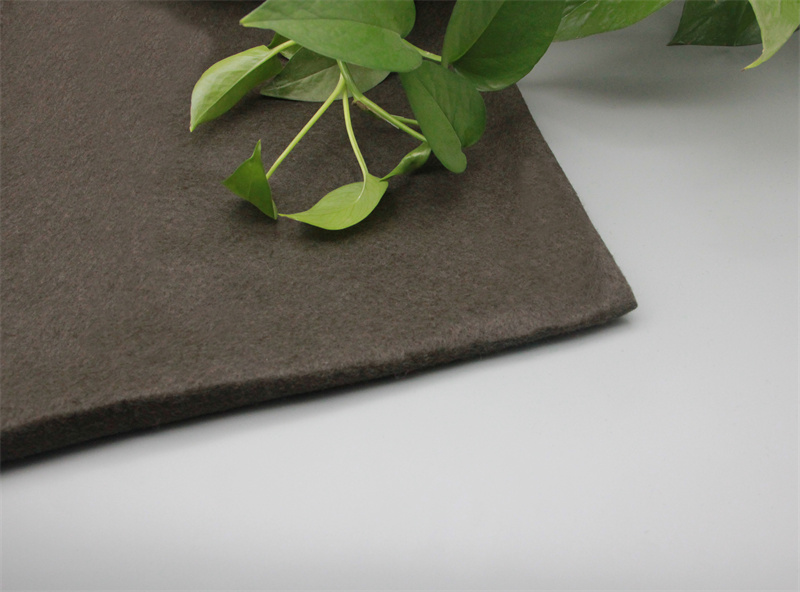 荒山野林扒衣襟吸奶头视频