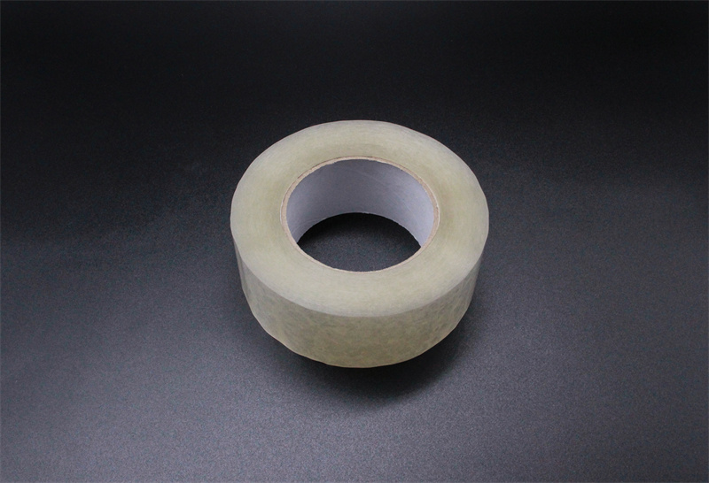 荒山野林扒衣襟吸奶头视频