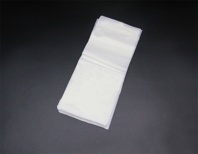 荒山野林扒衣襟吸奶头视频